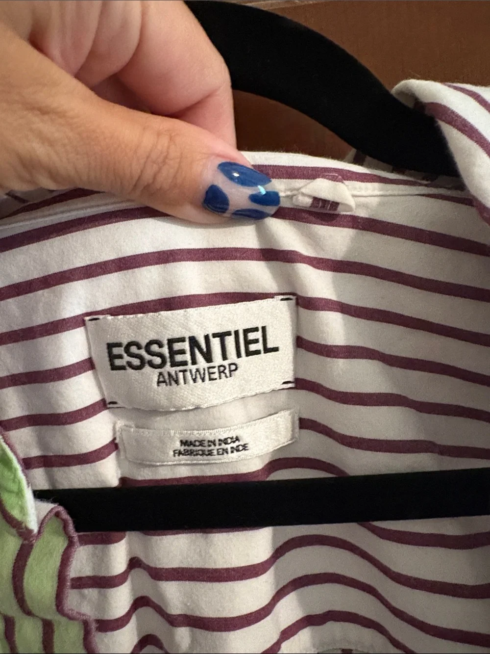 Women's highlight  Striped Button-Up Shirt in White and Burgundy green